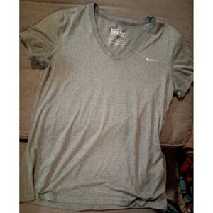 Nike Dri Fit Heather Gray M‎ EUC V Neck